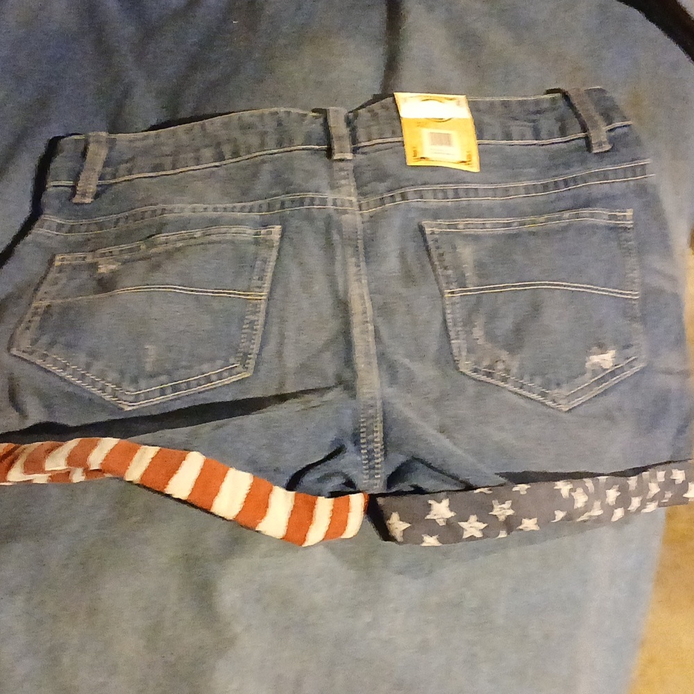Jean Shorts - Picture 2 of 3
